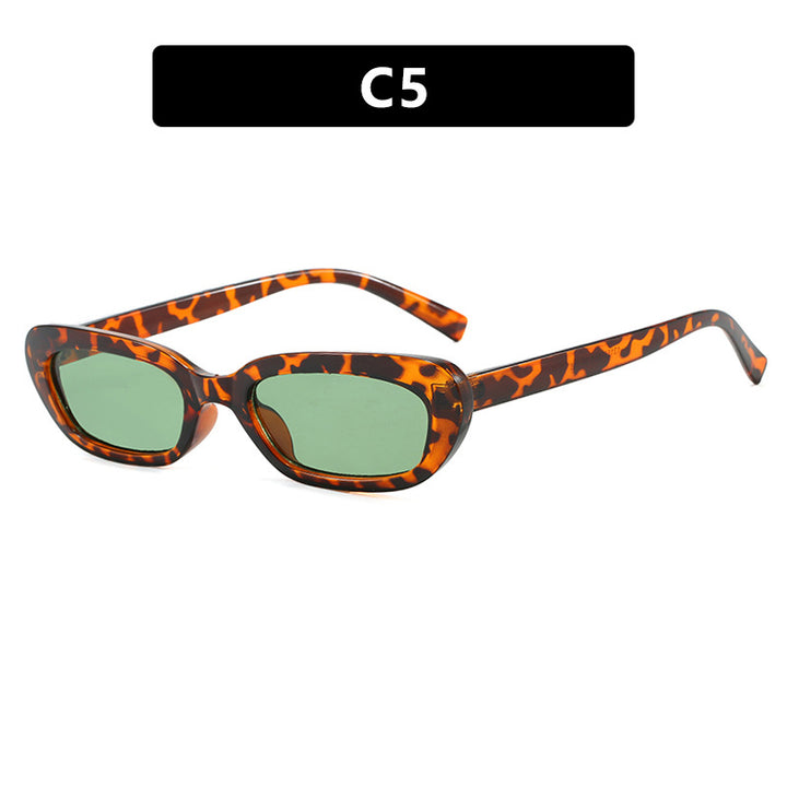 Women's fashionable cat-eye sunglasses with transparent plastic frame and UV protection Skanto