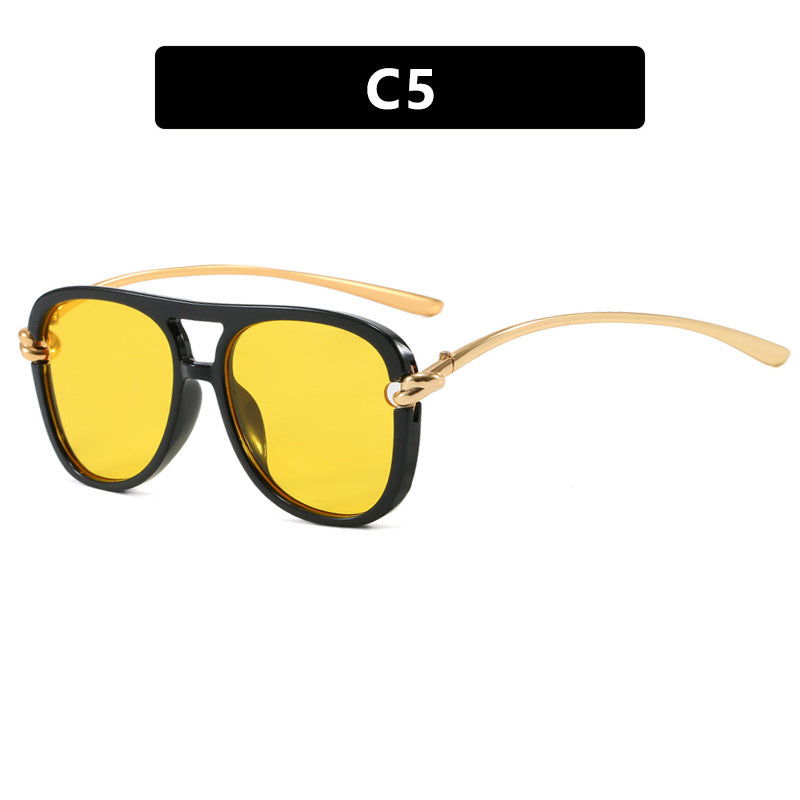 Women's sports sunglasses with wide plastic frame and UV protection Skanto