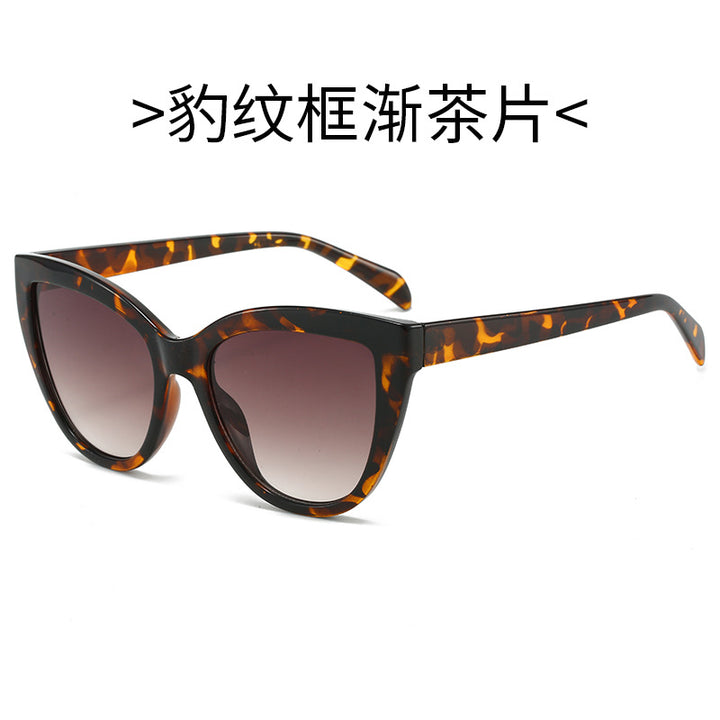 Dame Cat-Eye solbriller med transparent ramme og UV-beskyttelse Skanto