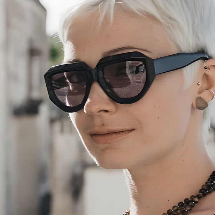 Women's fashionable sunglasses with unique square frame Skanto