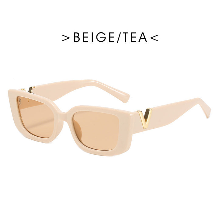 Dame moteriktig solbrille i klart design Skanto