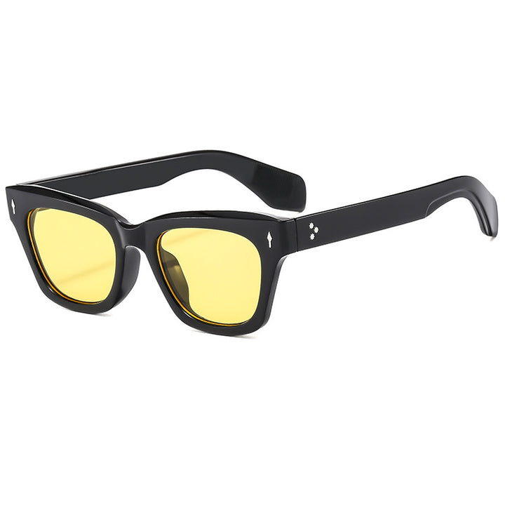 Damer Cat-Eye solbrille med moderne, transparent ramme og UV-beskyttelse Skanto