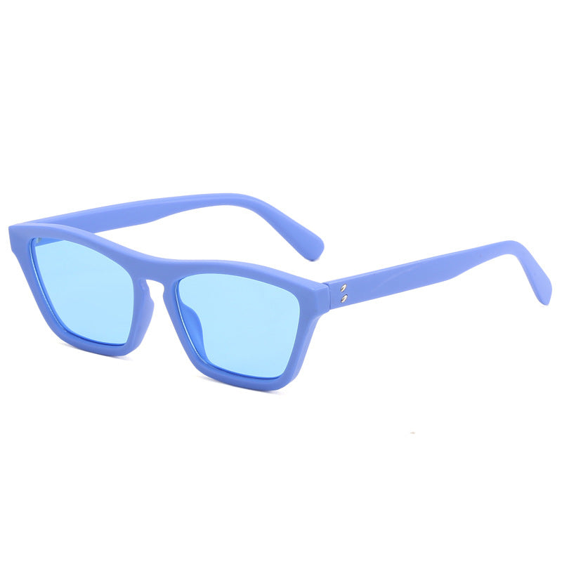 Dame chic solbriller i trendy geometrisk design Skanto