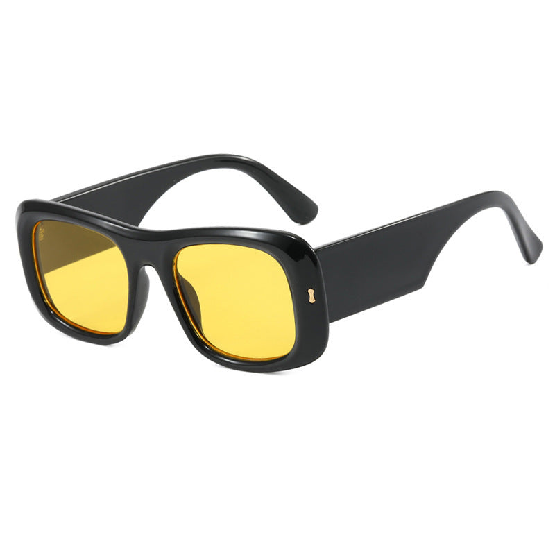 Dame oversized kvadratisk solbrille med bred ramme og polariserte linser Skanto