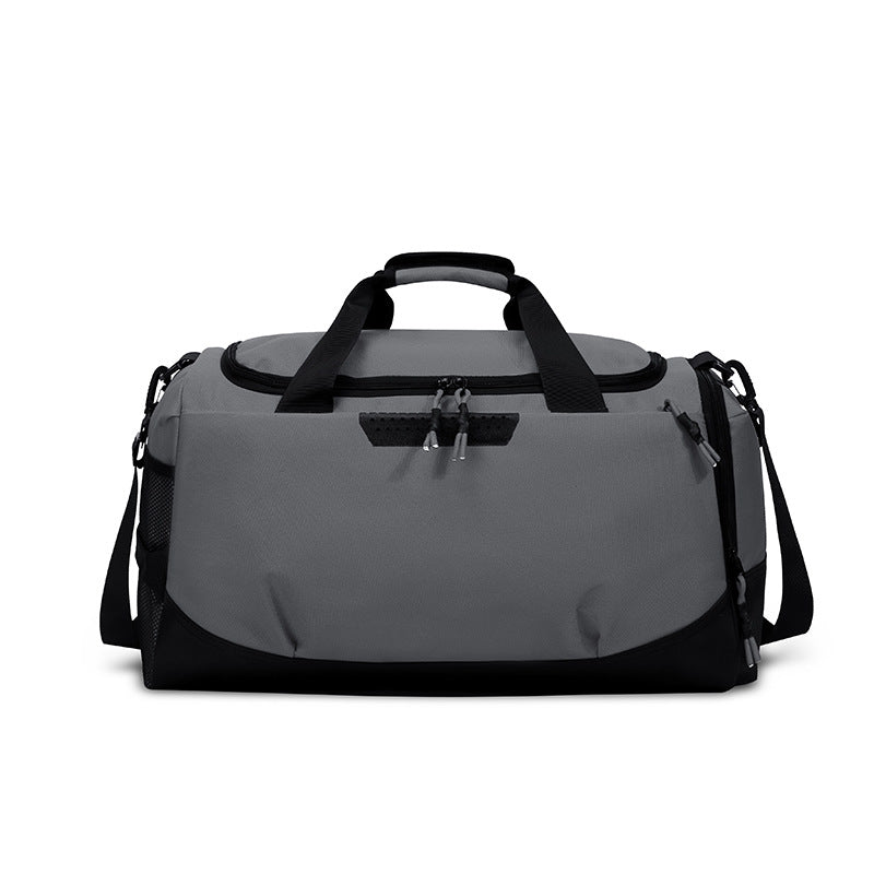 Sportbag med innovative organisasjonsrom Skanto