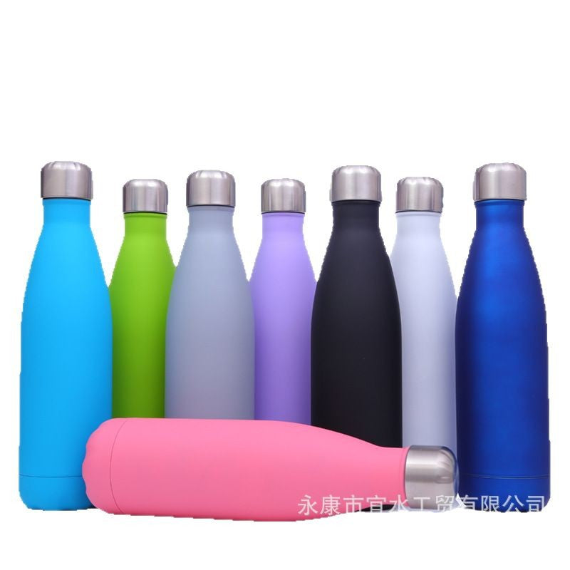 Dame Isolert Flaske med Elegant Pop-Art Overflate Skanto