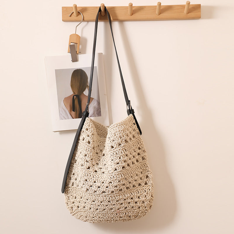 Crocheted shoulder bag with stable strap Skanto