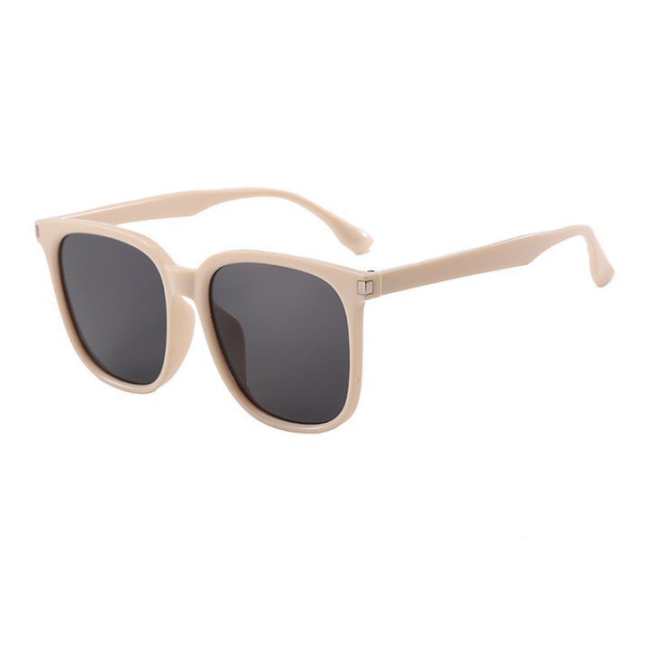 Dame stilige fashionable solbriller i kvadratisk design Skanto