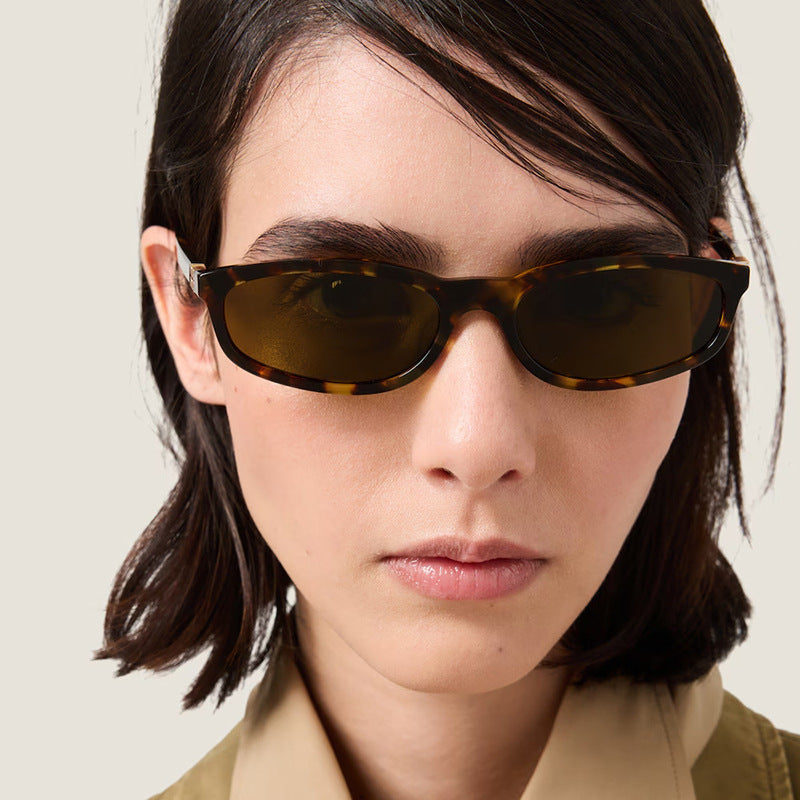Women's fashionable sunglasses with elegant design Skanto