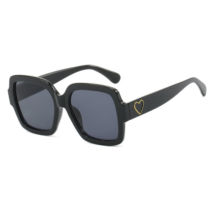 Women's square sunglasses with modern heart accent Skanto
