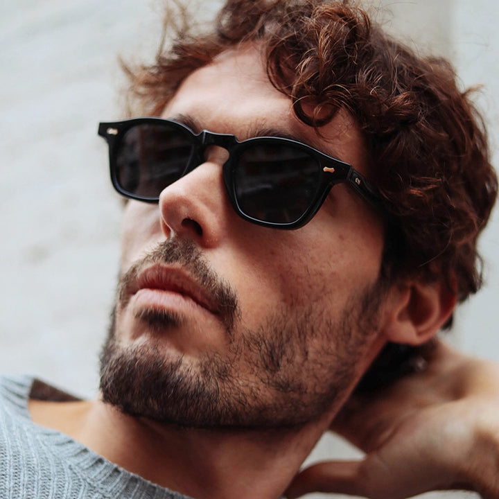 Women's geometric sunglasses with protective UV filter and modern design Skanto