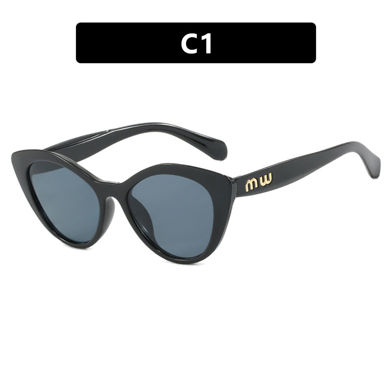 Women's Elegant Cat-Eye Sunglasses with Luxurious High-Quality Frame Skanto
