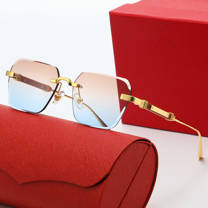 Dame moteriktig solbrille med stilig kvadratisk ramme Skanto