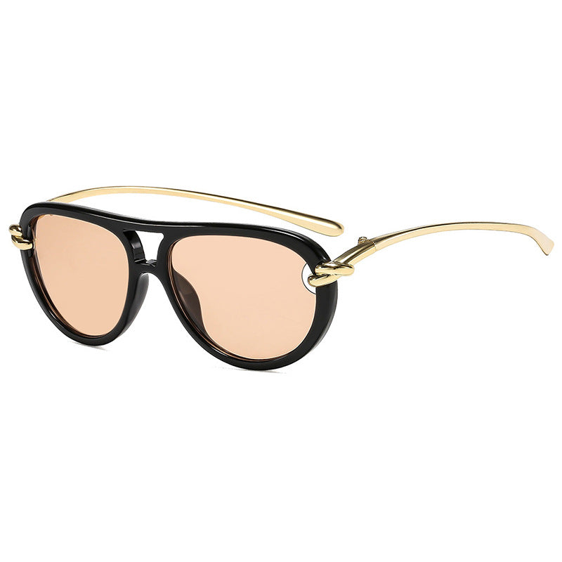 Women's Retro Sunglasses with Elegant Frame and Polarized Lenses Skanto
