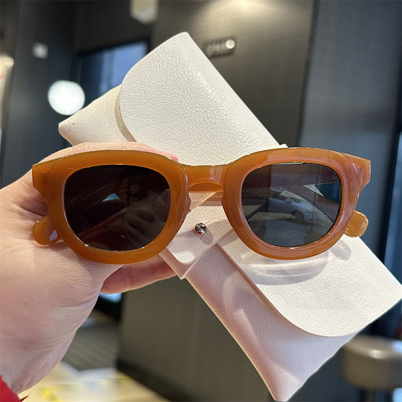 Women's Stylish Cat-Eye Sunglasses with Elegant Frame and Polarized Lenses Skanto