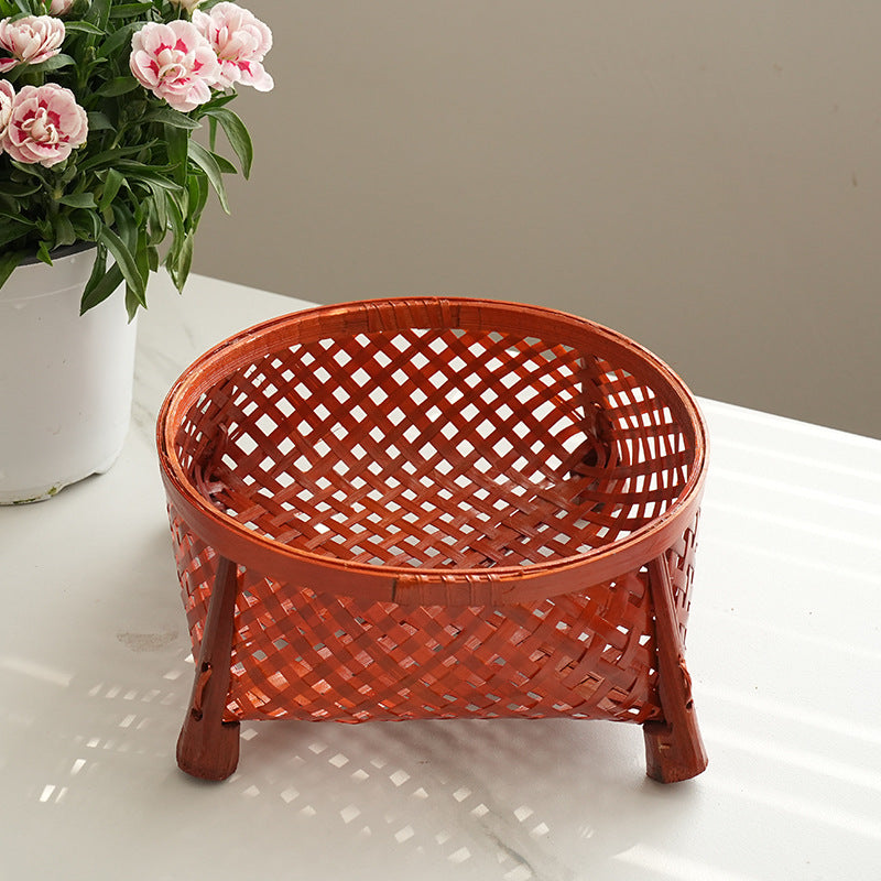 Damer håndflettet presentasjonskurv med stilfull design Skanto
