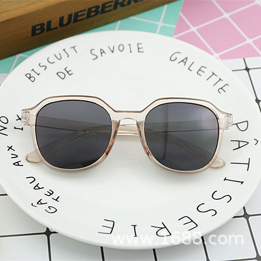 Dame geometrisk solbrille med transparent rammestruktur Skanto