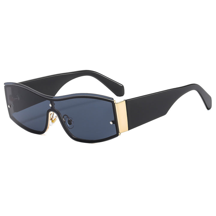 Dame moteriktig solbrille med markant ramme og høy UV-beskyttelse Skanto