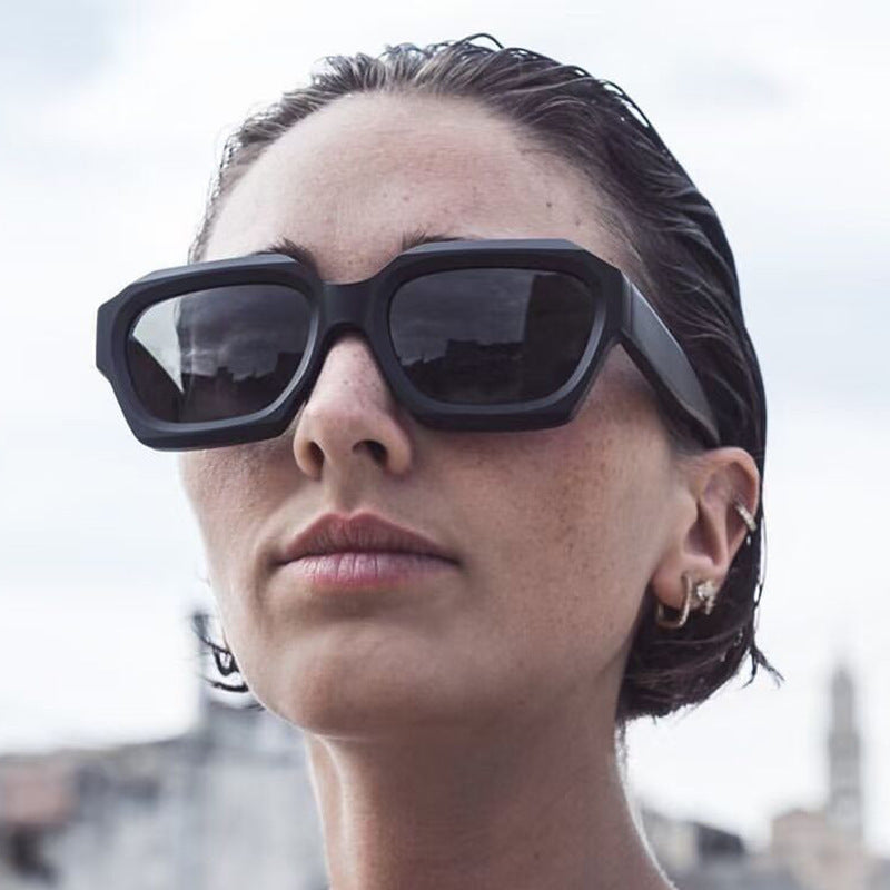 Women's stylish geometric design sunglasses Skanto