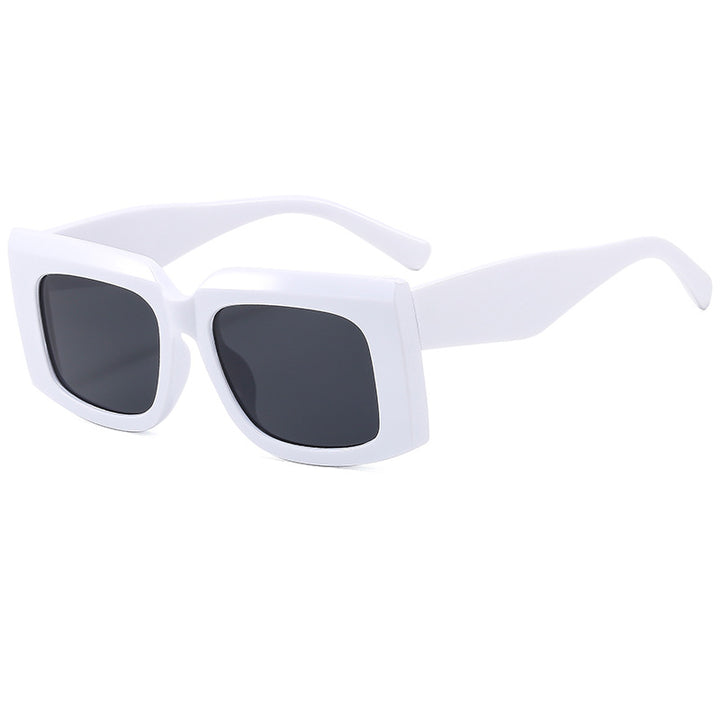 Dame Moda solbrille med markant kvadratisk ramme og UV-beskyttelse Skanto