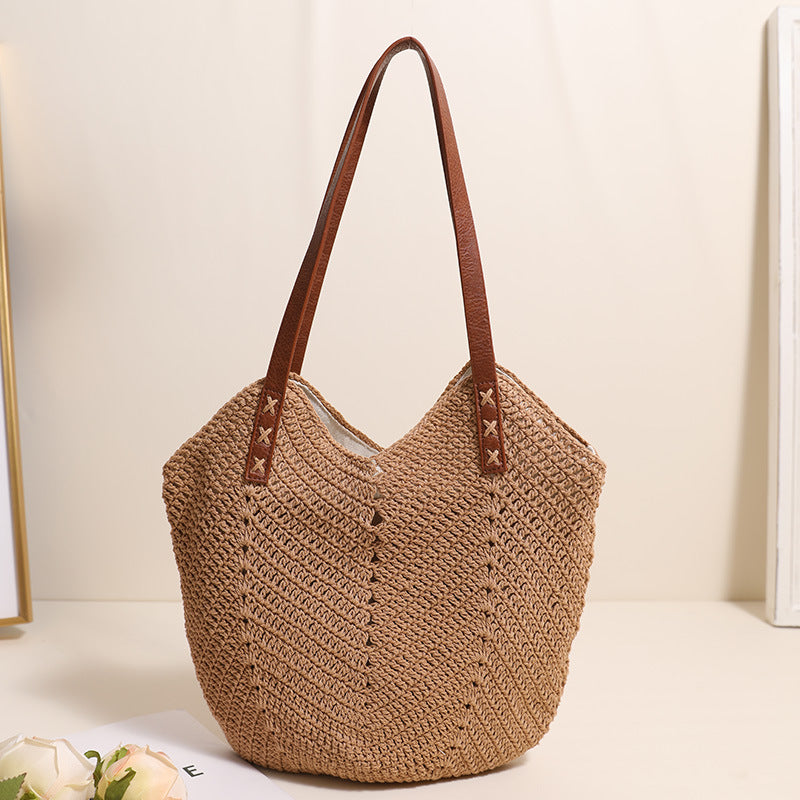 Handmade straw basket with sturdy leather handles Skanto