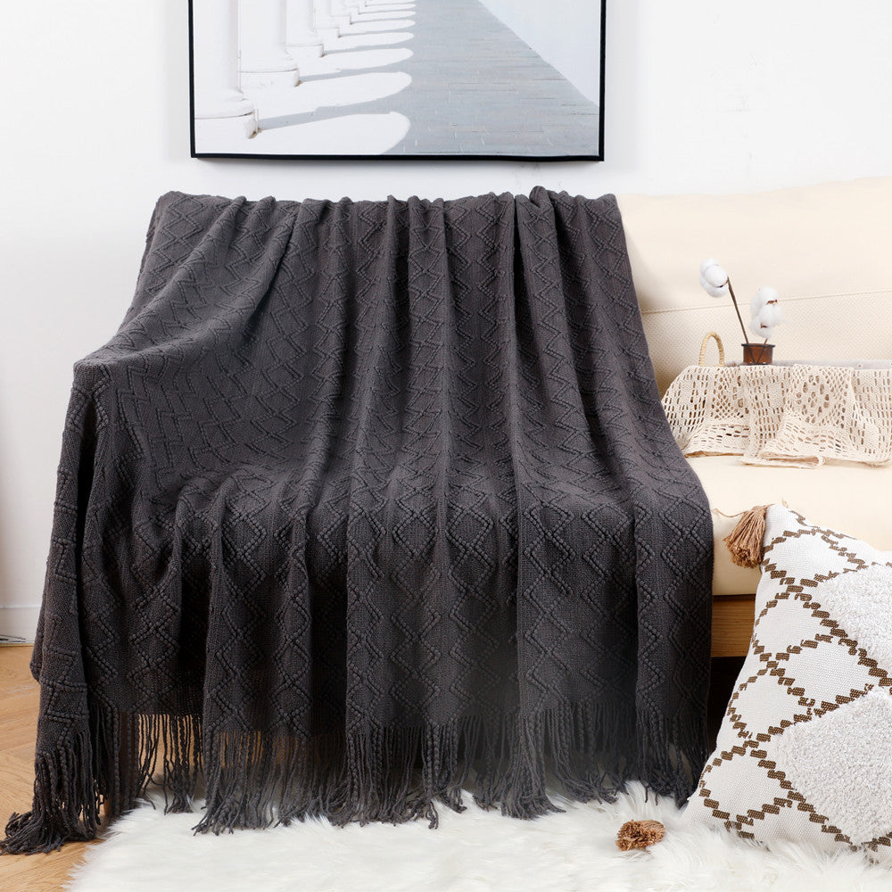 Kvinners elegante og koselige strikket teppe med frynser Skanto