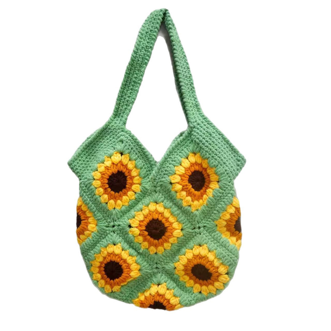 Håndlaget makramee skulderveske med blomsterdesign Skanto