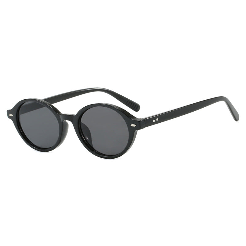 Women's round sunglasses with modern design and polarized lenses Skanto