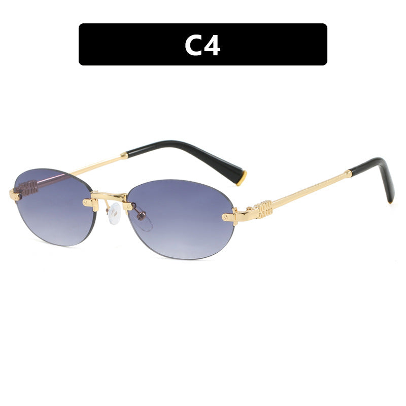Women's Fashionable Sunglasses with Oval Frame and Elegant Accents Skanto