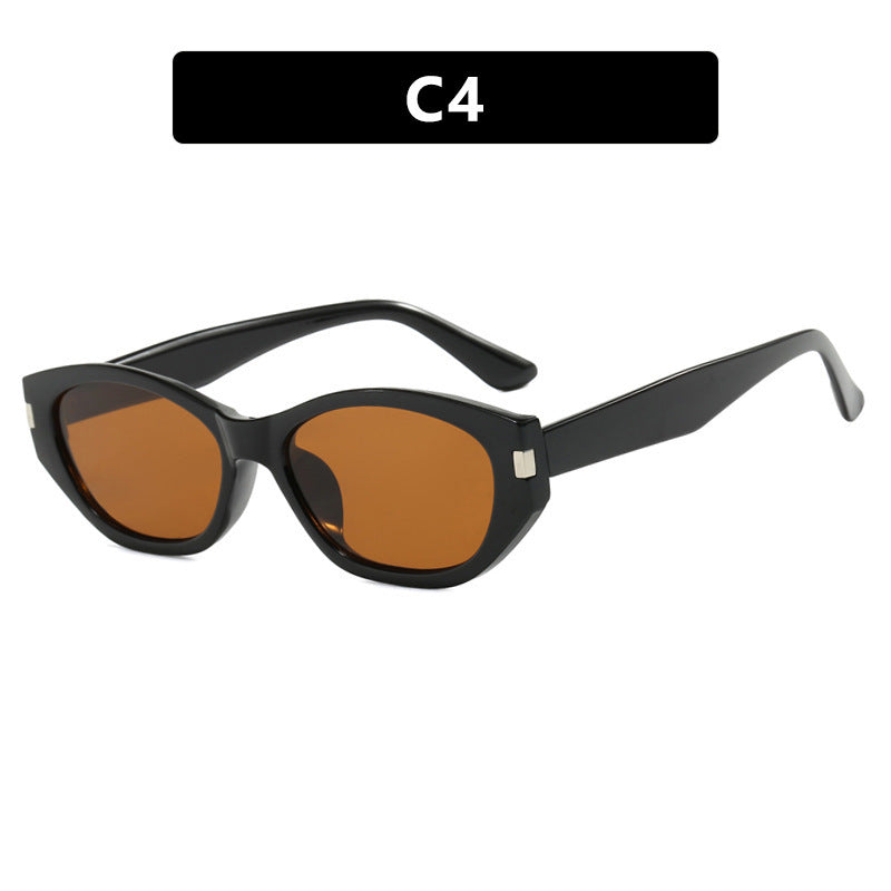 Dame moteklær Cat-Eye solbriller med elegant, transparent ramme Skanto