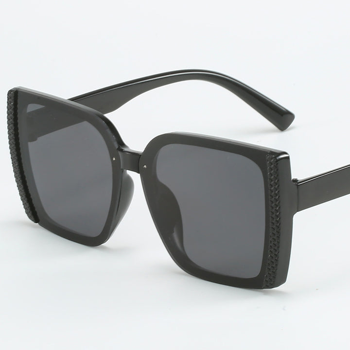 Dame oversized Designer-solbriller i moderne flettet design Skanto