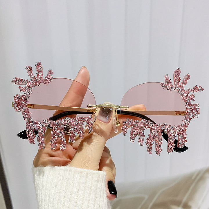Dame Ekstravagant solbrille med glitrende strassdekorasjoner Skanto