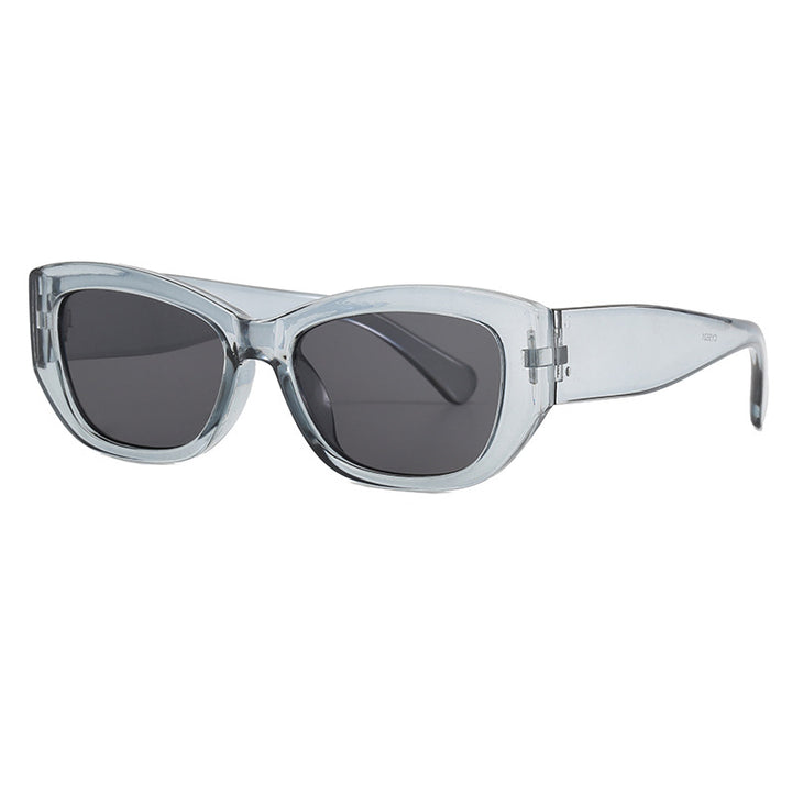 Dame moderne Cat-Eye solbriller laget av robust plast Skanto