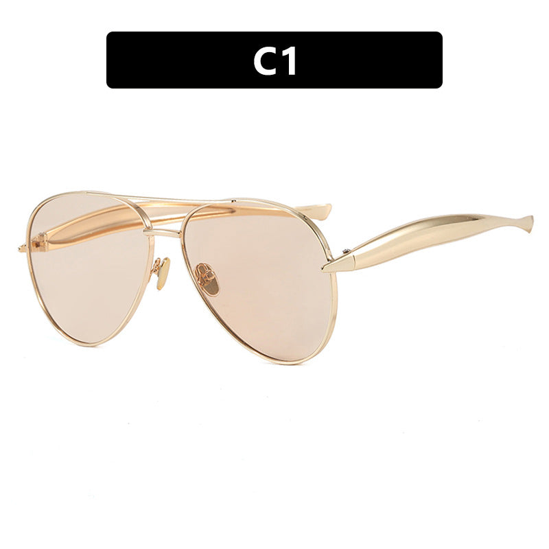 Women's Pilot Sunglasses with Elegant Details and Protective UV Filter Skanto