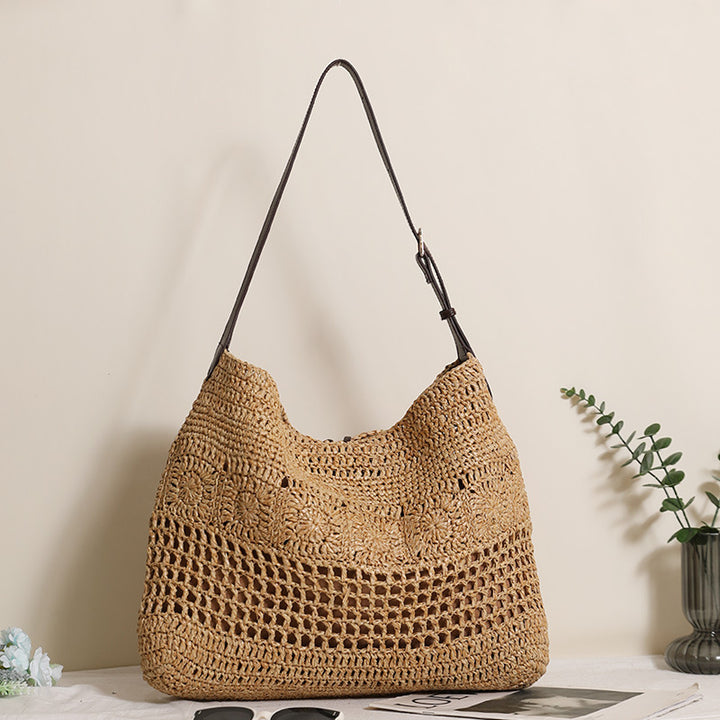 Hand-knotted shopper bag with modern net design Skanto
