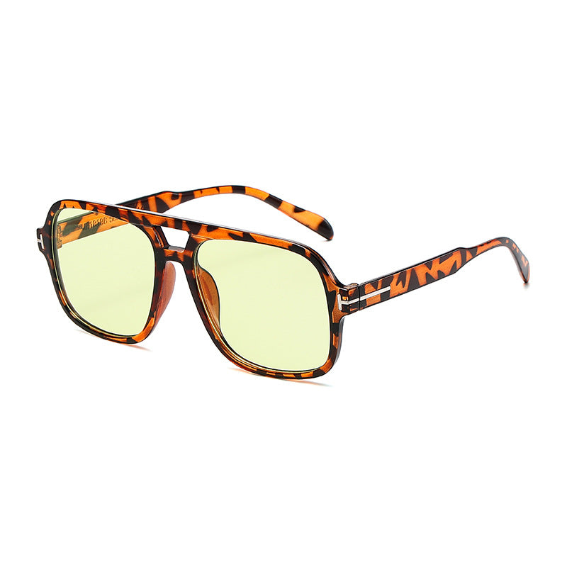 Dame Modischer quadratischer Solbrille med robust ramme Skanto