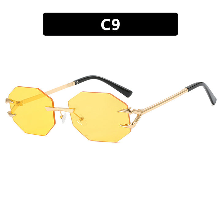 Women's geometric sunglasses with modern metal frame Skanto