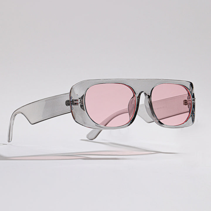 Dame trendy solbriller i moderne futuristisk design Skanto