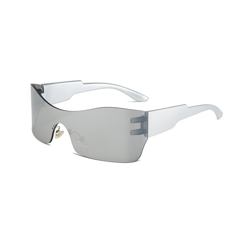 Dame Sporty Racing Sunglasses med innovativt luftgjennomtrengelig ramme Skanto