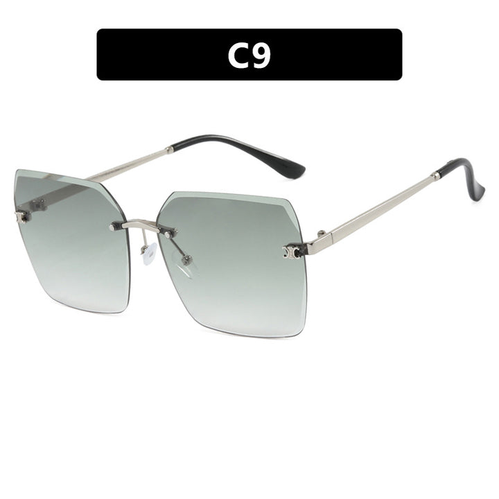 Women's square sunglasses with modern design and filigree metal frame Skanto