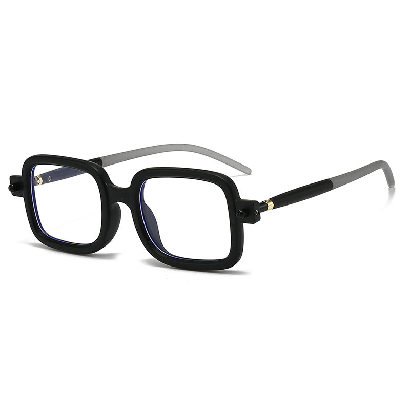 Dame moteriktig kvadratisk brille med stilige detaljer Skanto