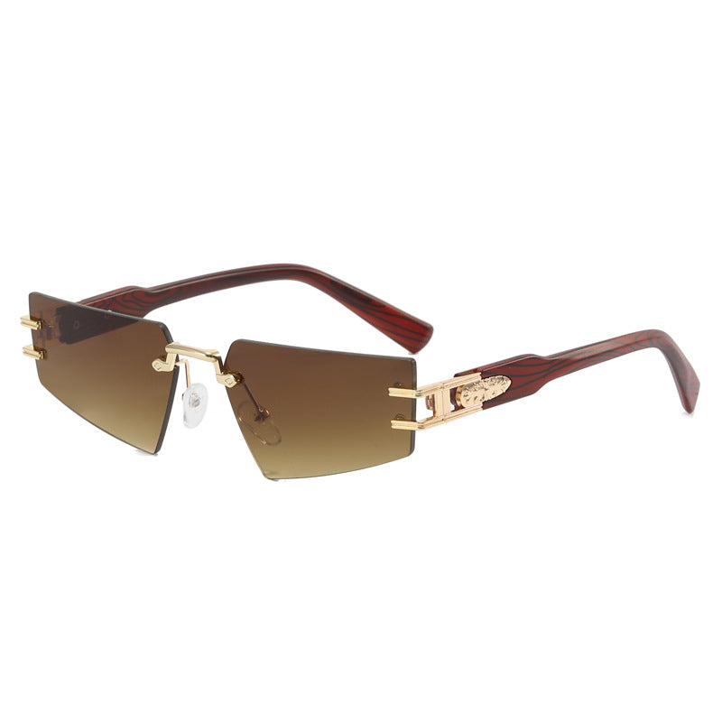 Women's fashionable sunglasses with elegant square frame structure and luxurious details Skanto