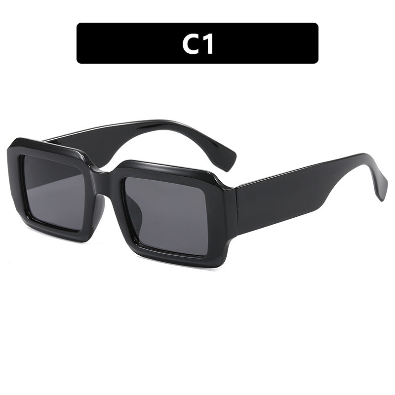 Dame oversized kvadratisk solbrille med moderne plastikkramme Skanto