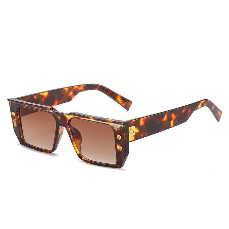 Dame moteriktig klar brille med gyldne detaljer Skanto