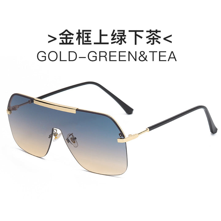Dame ekstravagant oversized solbrille med futuristisk design Skanto