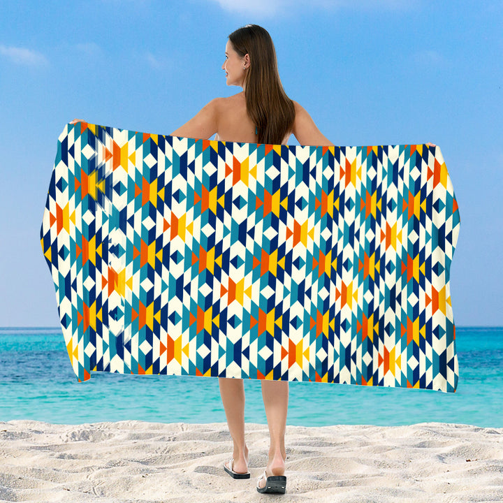 generøst kuttet strandhåndkle med elegant mosaikkdesign Skanto