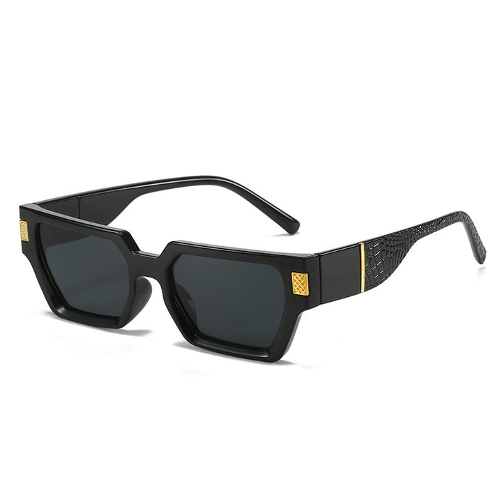 Dame moteriktig solbrille med unik geometrisk ramme og luksuriøse detaljer Skanto