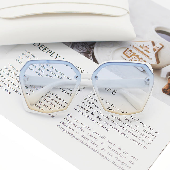 Dame Designer-solbrille i elegant hexagon-design Skanto