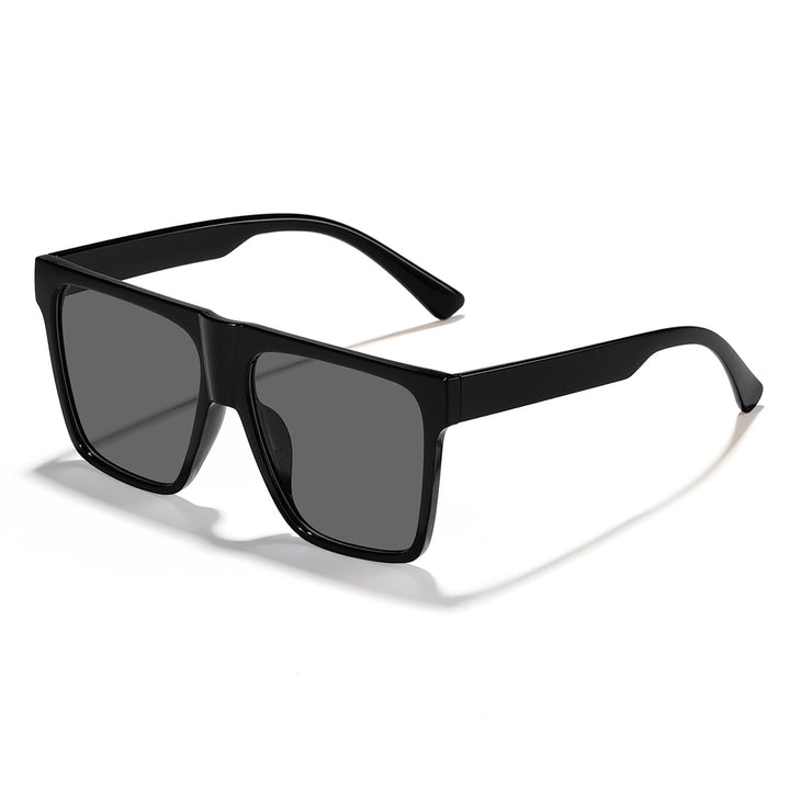 Dame kvadratisk solbrille i elegant design med myke linser Skanto