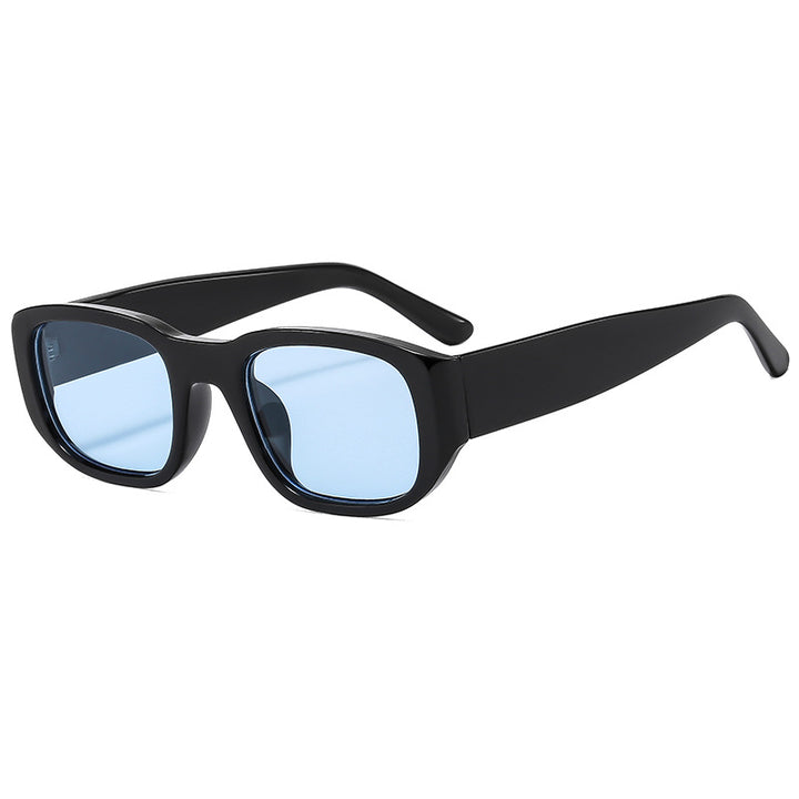 Dame moteriktig solbrille med innovativ, rektangulær ramme Skanto